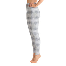 Load image into Gallery viewer, Crystalline Heart Leggings